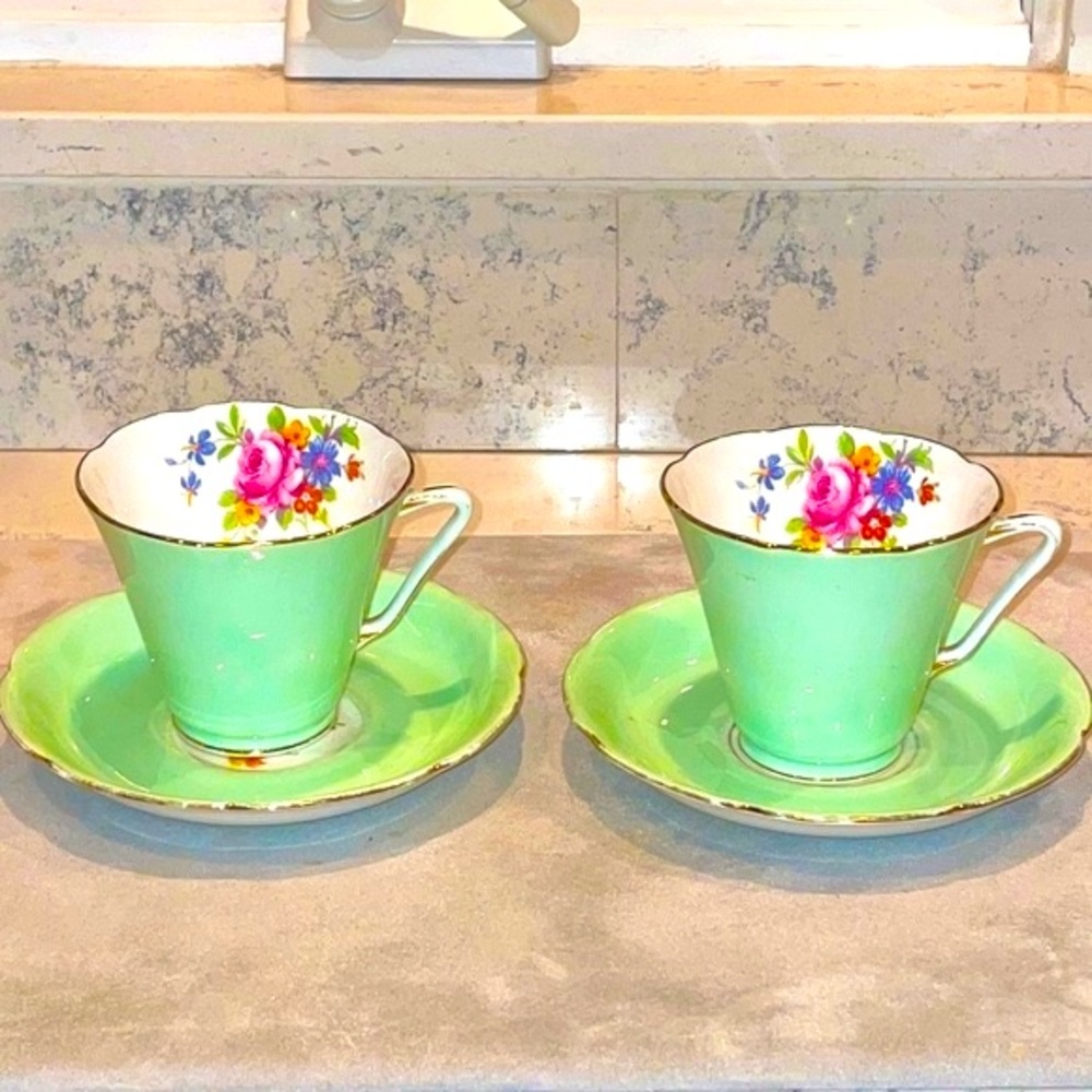 Royal Grafton Fine Bone China Pair of Cups and Saucers Excellent Condition